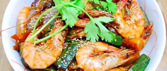 又香又麻辣的下饭菜|干锅基围虾的做法